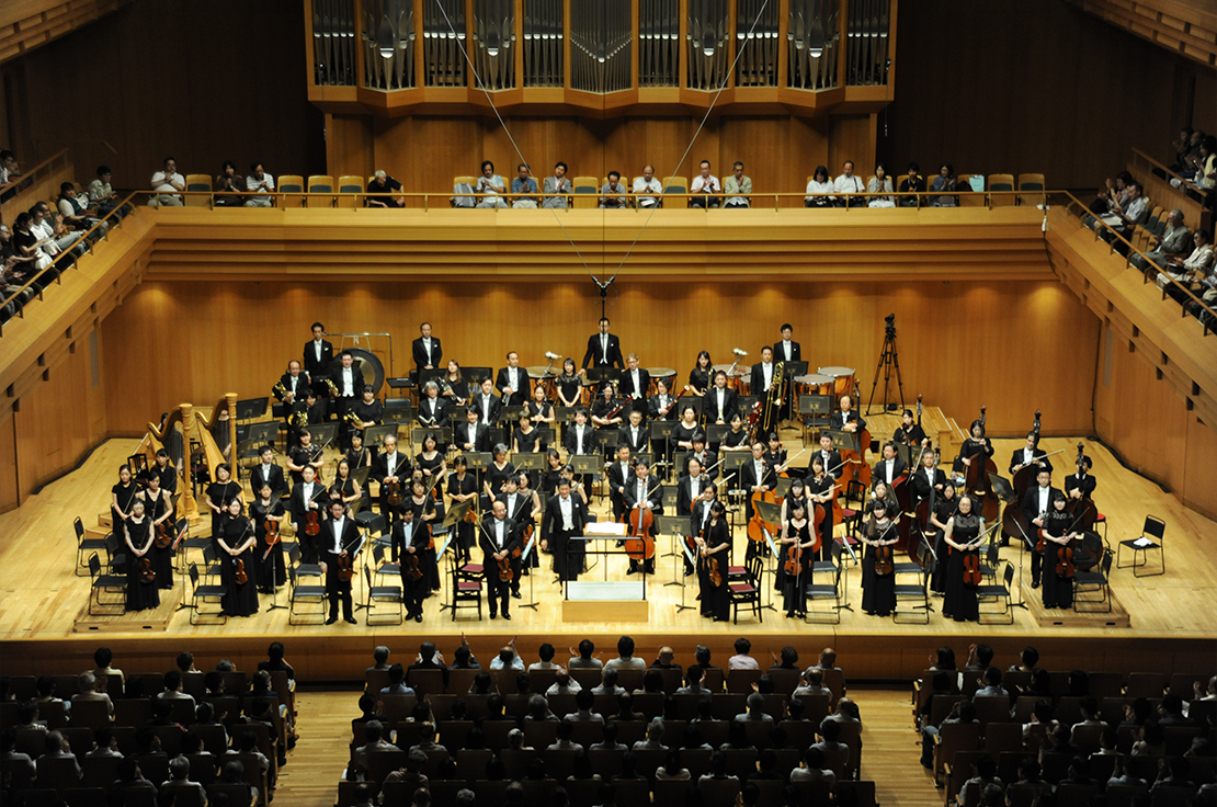藤岡幸夫が第2代首席客演指揮者に就任公演の様子